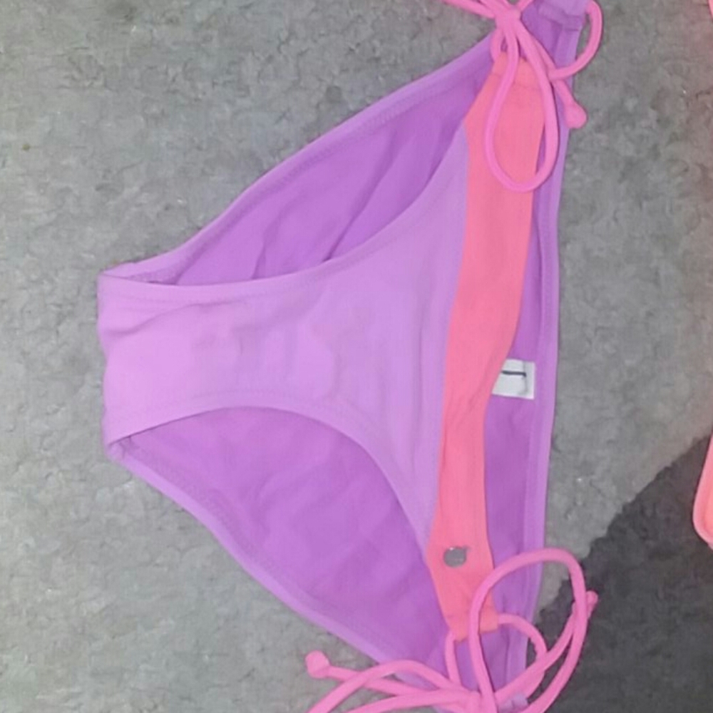 Bathing suit - Picture 5 of 6